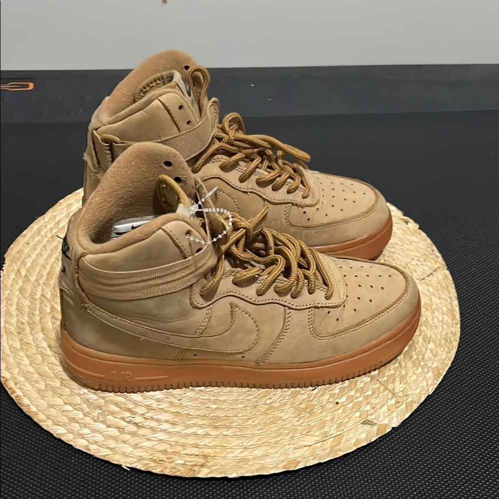 Nike Air Force 1 Kids Tan High-Top Sneakers Size 5.5Y